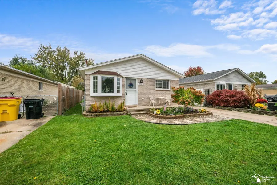 25814 Reeck, Woodhaven, MI 48183 - #2