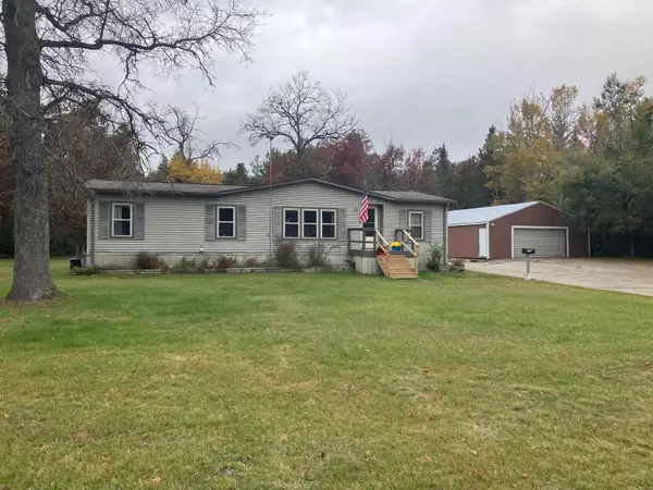 11136 Steckert Bridge, Roscommon, MI 48653