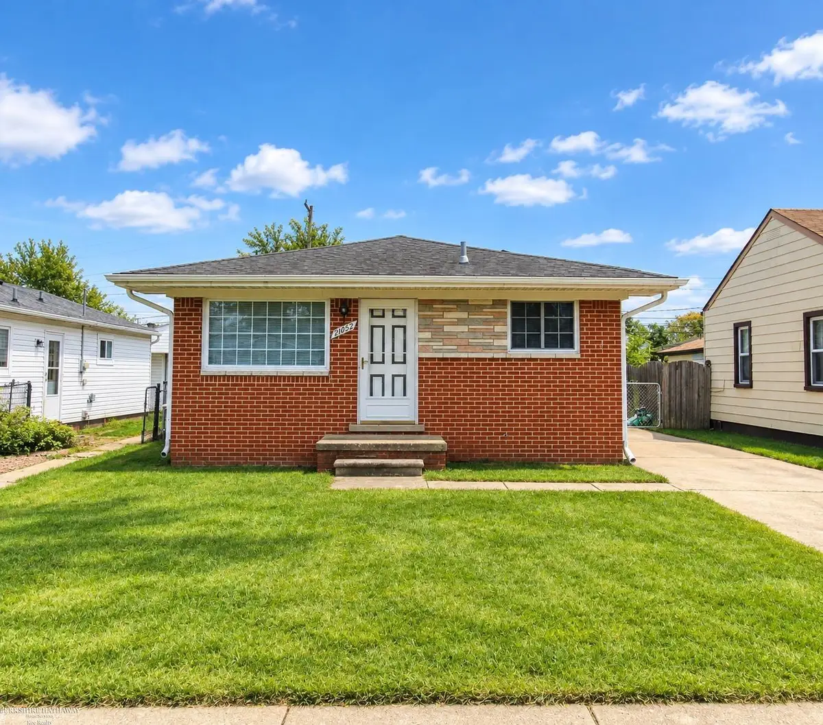 21252 Abrahm, Clinton Township, MI 48035 - #1