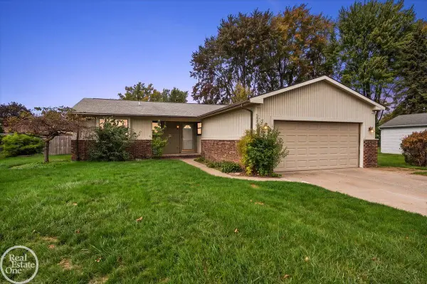 42125 Bobjean, Sterling Heights, MI 48314