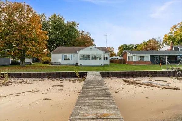 8217 River, Cottrellville, MI 48039