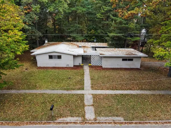 5313 Sturgeon Creek, Midland, MI 48640