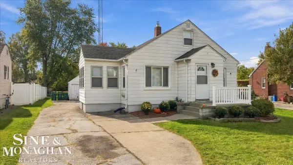 3909 Lapeer, Port Huron, MI 48060