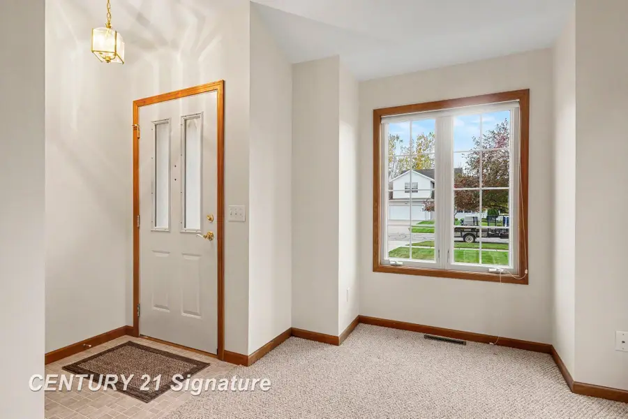 8954 Brookshire, Saginaw, MI 48609 - #2