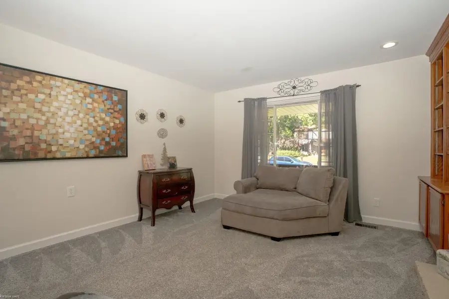 12866 Windsor, Sterling Heights, MI 48313 - #3