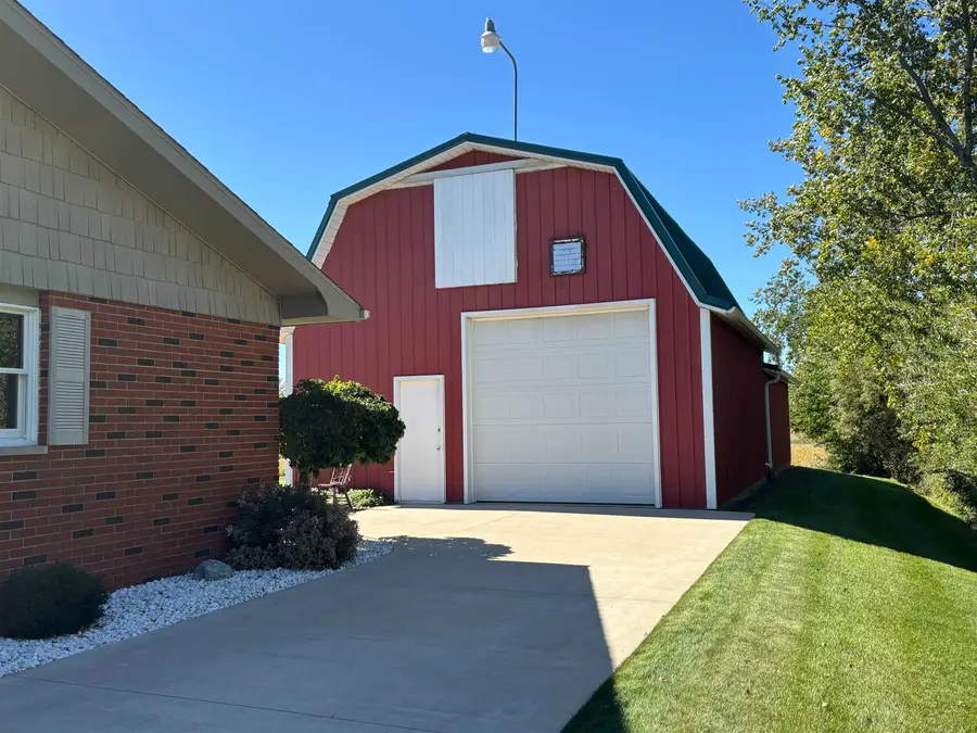 2570 S Beyer, Saginaw, MI 48601 - #3