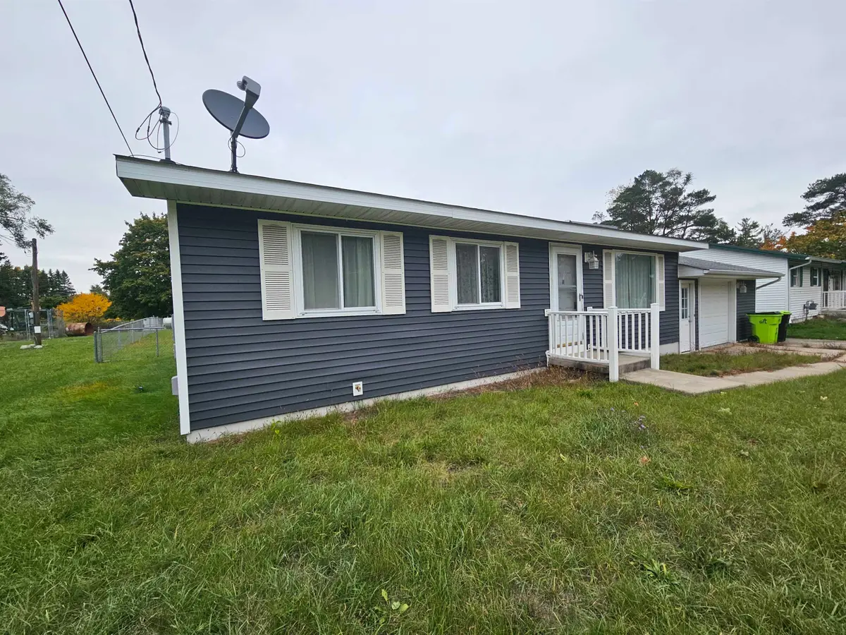 415 Schoolcrest, Clare, MI 48617 - #1