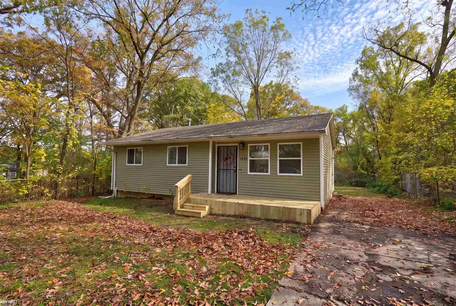 1282 W Cass, Flint, MI 48505 - #2