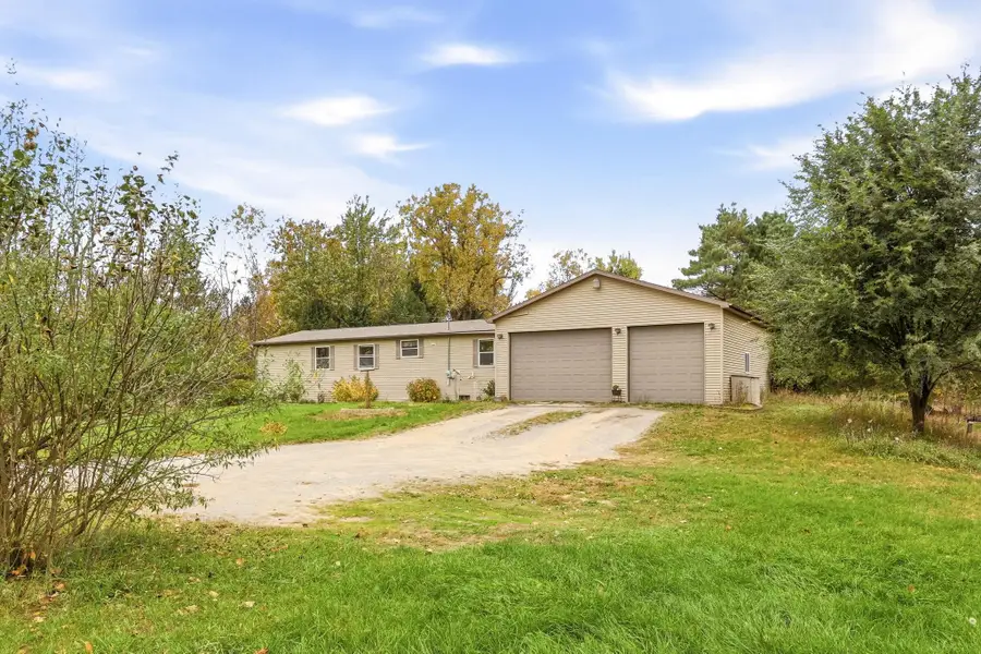 6415 E Farrand, Millington, MI 48746 - #2