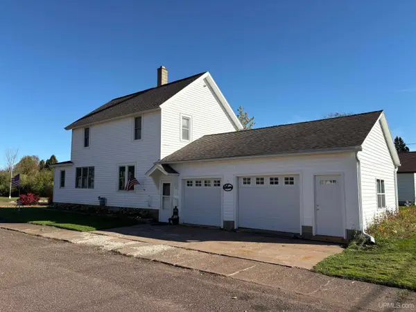 1202 E Pierce, Wakefield, MI 49968