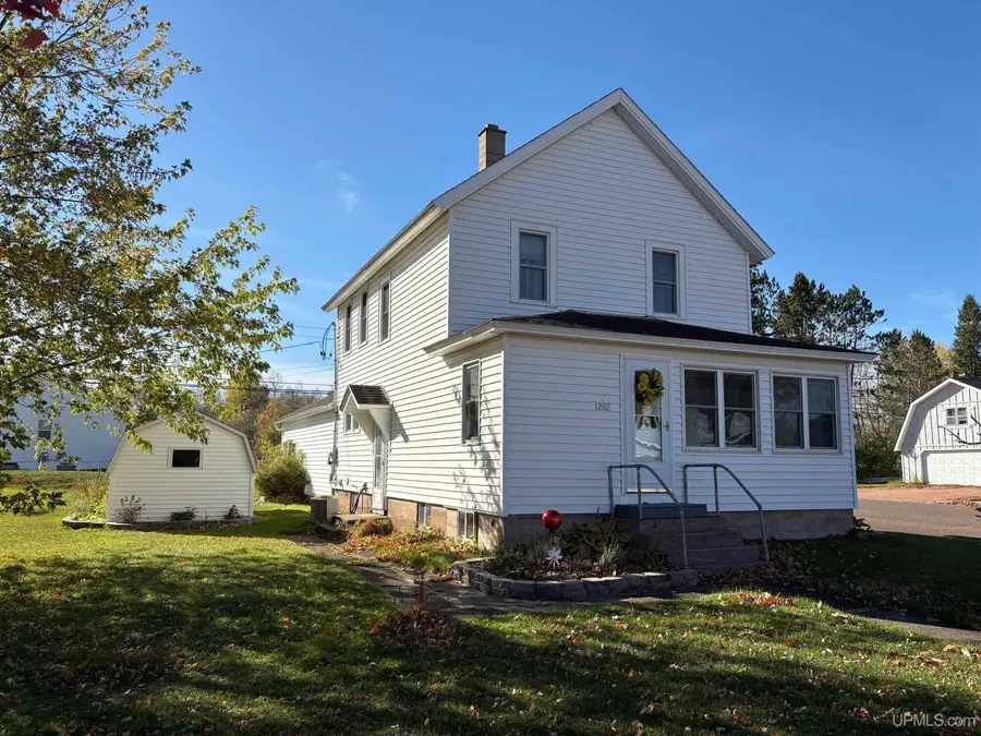 1202 E Pierce, Wakefield, MI 49968 - #2