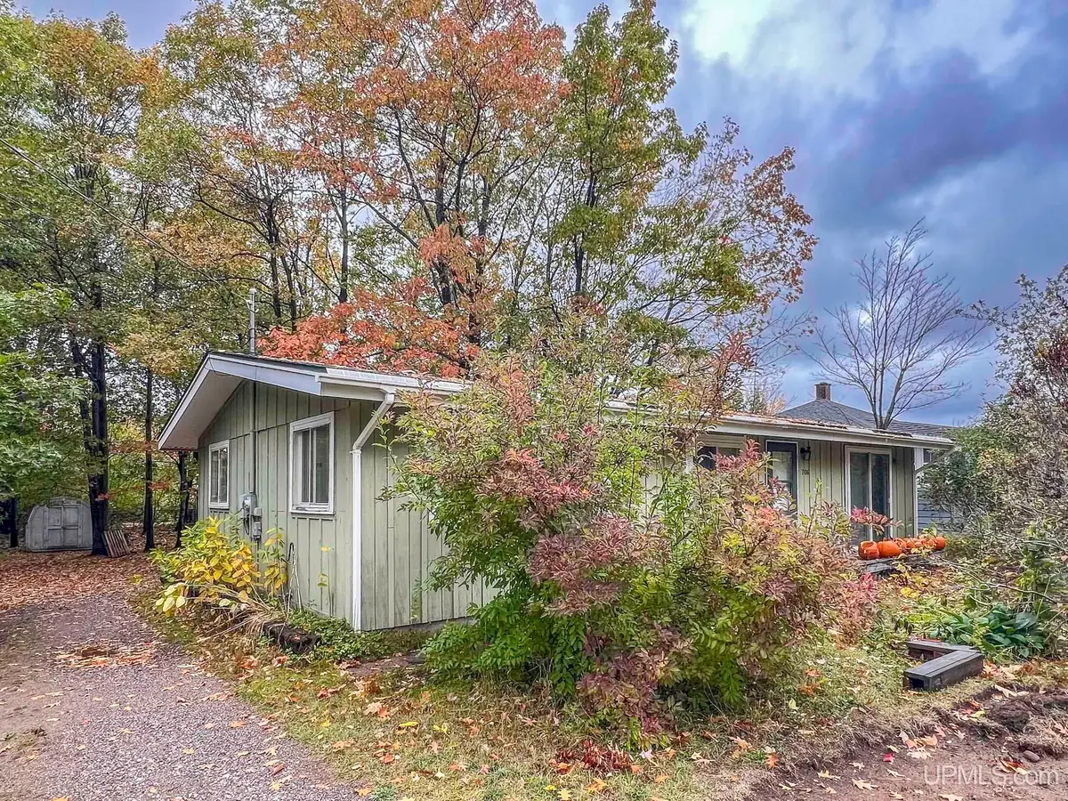 706 Wright, Marquette, MI 49855 - #1