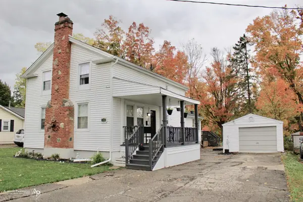 418 Hattie, Grand Blanc, MI 48439