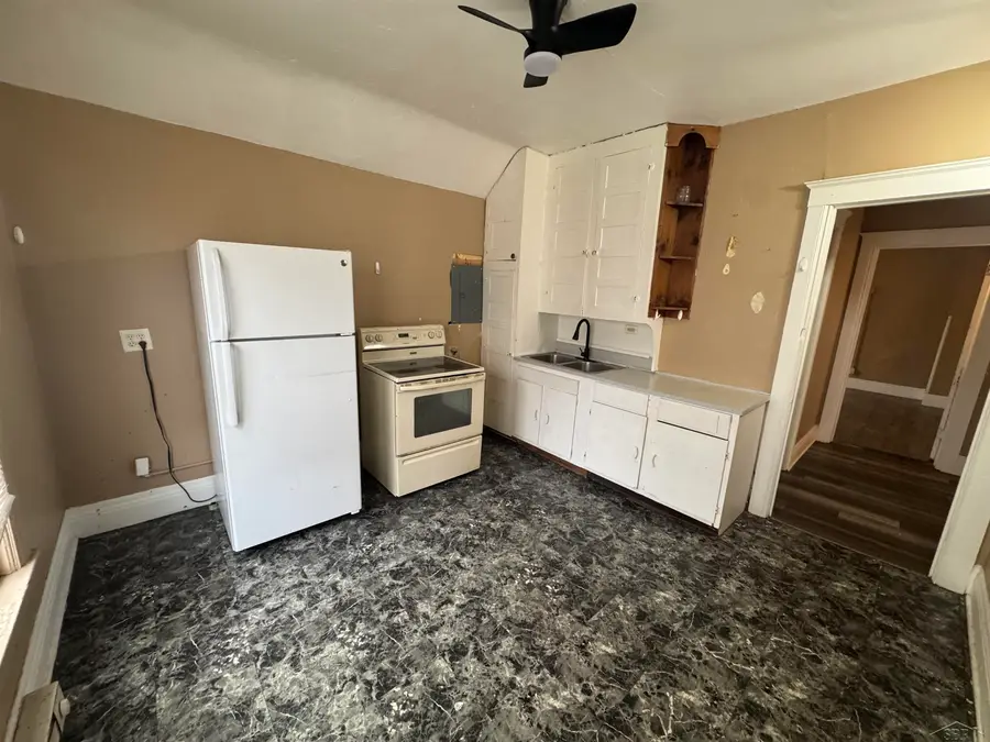 1014 S Michigan, Saginaw, MI 48602 - #3