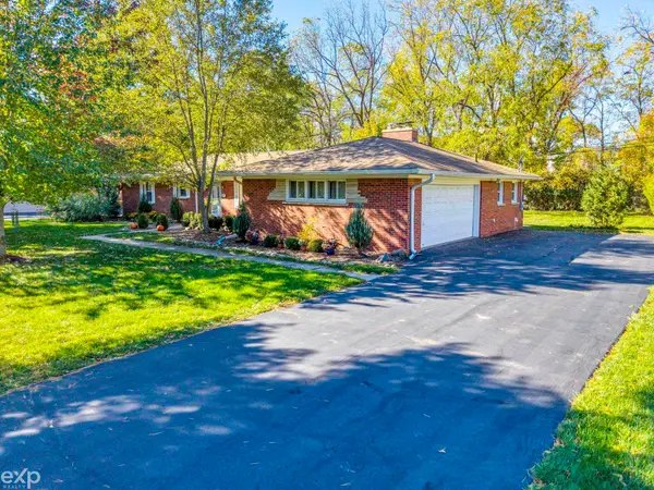 21017 Westfarm, Northville, MI 48167