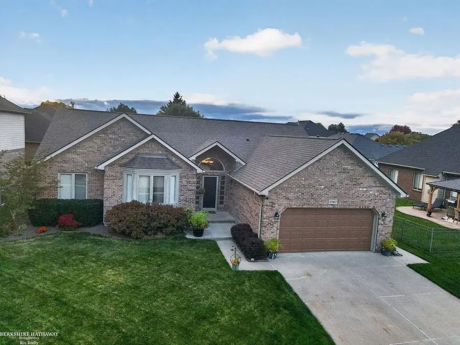47857 Kent, Macomb, MI 48044 - #3