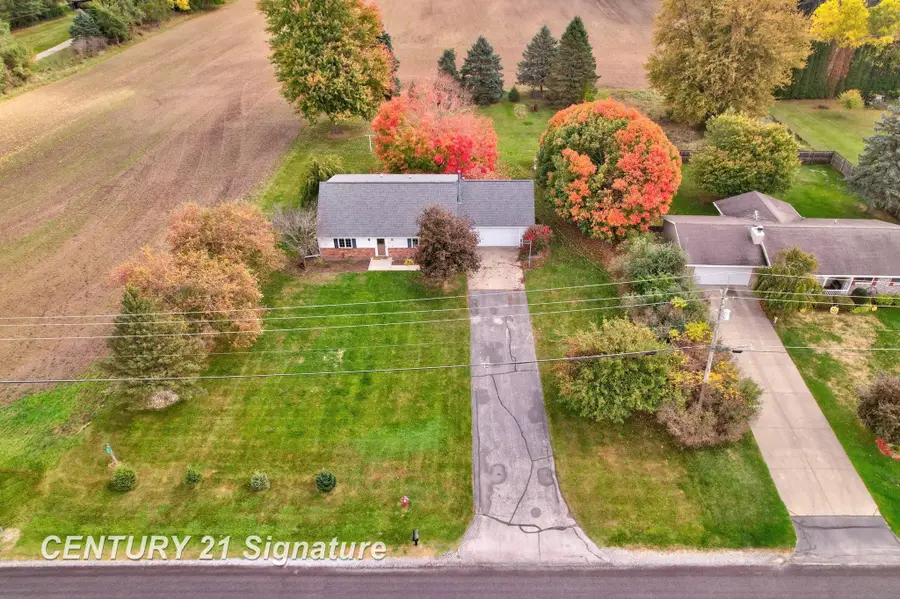 880 N Thomas, Saginaw, MI 48609 - #3