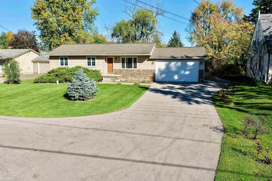 1246 W Grand Blanc, Grand Blanc, MI 48439 - #3