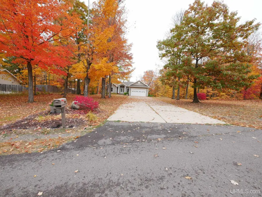 1802 Robindale, Houghton, MI 49931 - #3