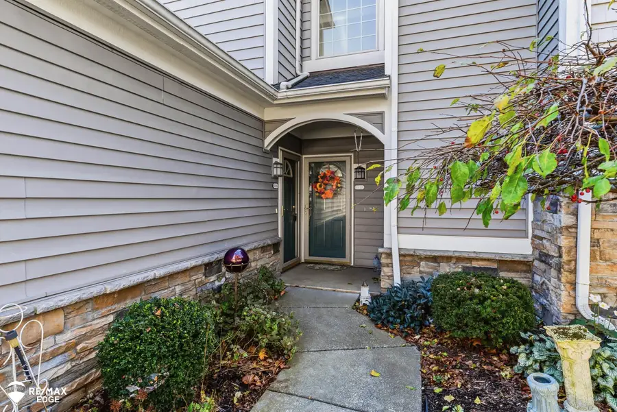 2131 Carriage Hill, Lapeer, MI 48446 - #3