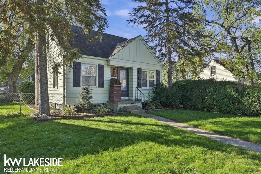 8204 Standard, Center Line, MI 48015 - #3