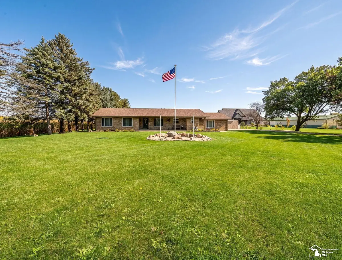 3096 W Stein, La Salle, MI 48145 - #1