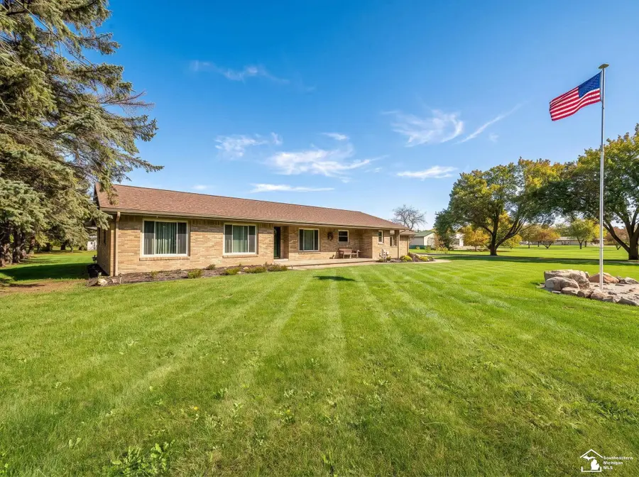3096 W Stein, La Salle, MI 48145 - #2