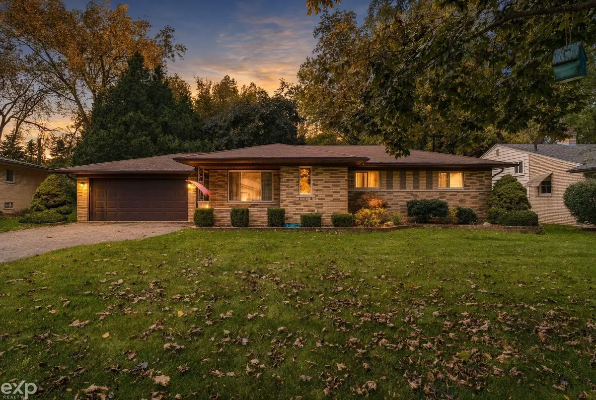 7429 Farr, Shelby, MI 48316 - #1