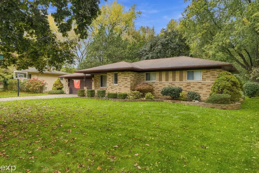 7429 Farr, Shelby, MI 48316 - #3