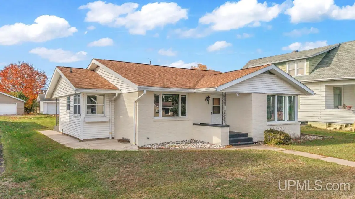 1252 S Kimberly, Iron Mountain, MI 49801 - #1