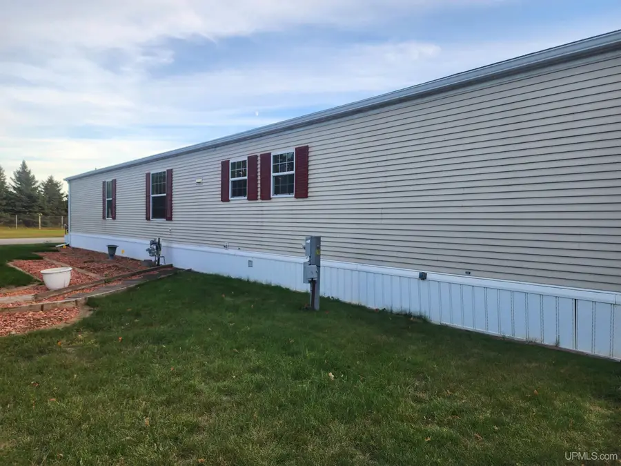 1401 N 23rd Lot 141, Escanaba, MI 49829 - #3