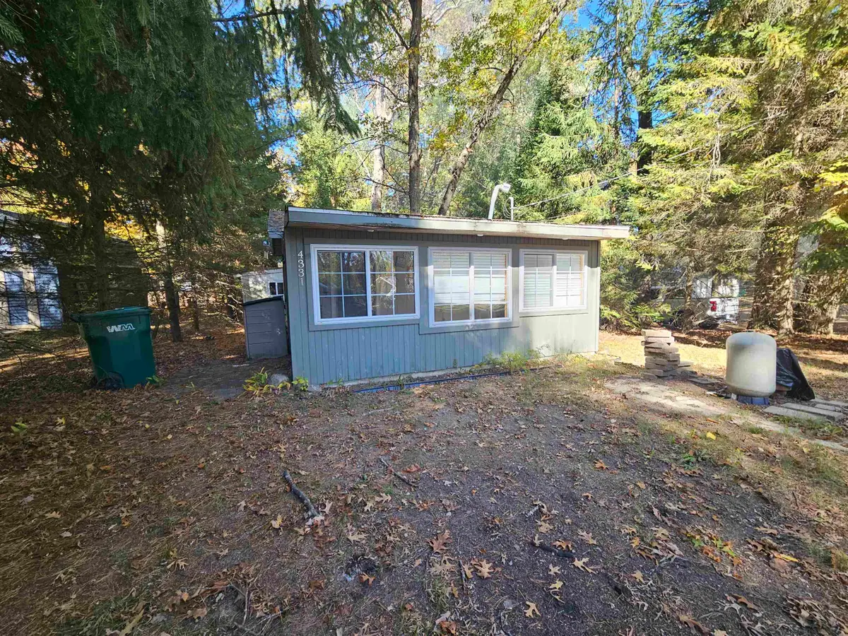 4331 Oak Beach, Harrison, MI 48625 - #1