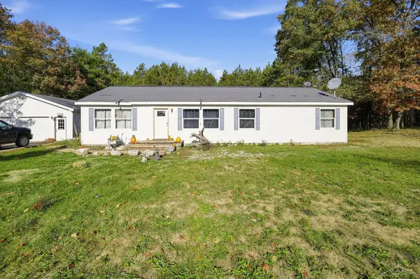 3126 W Jones Lake, Grayling, MI 49738