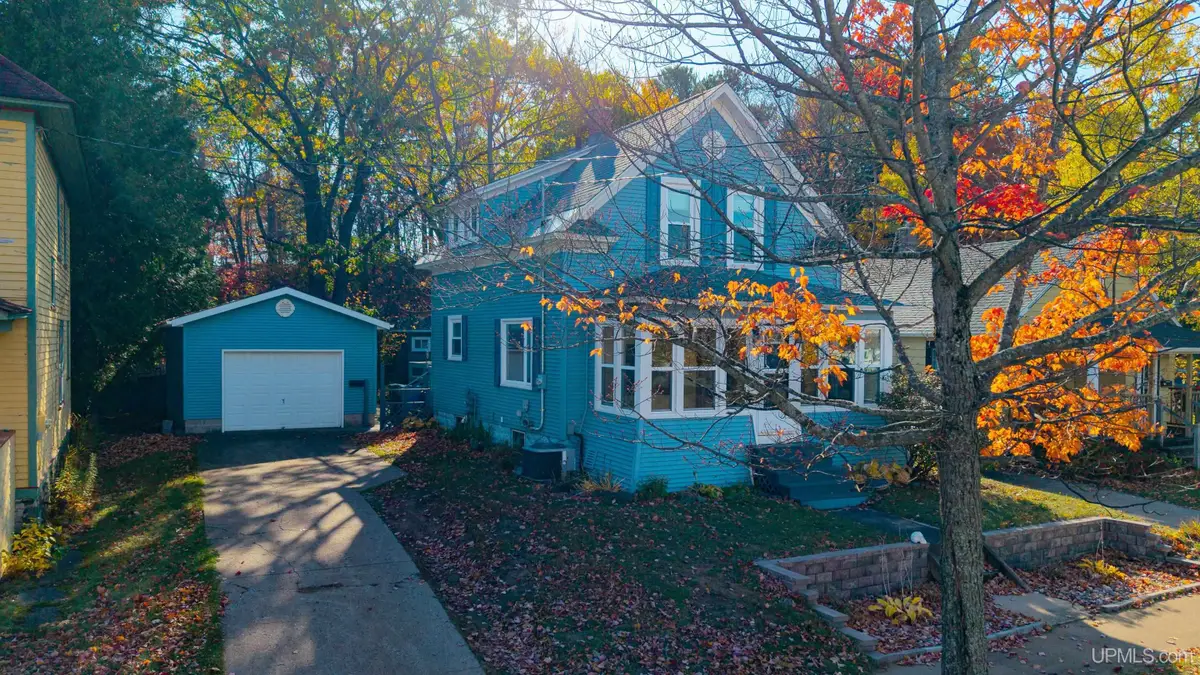 423 Summit, Marquette, MI 49855 - #1