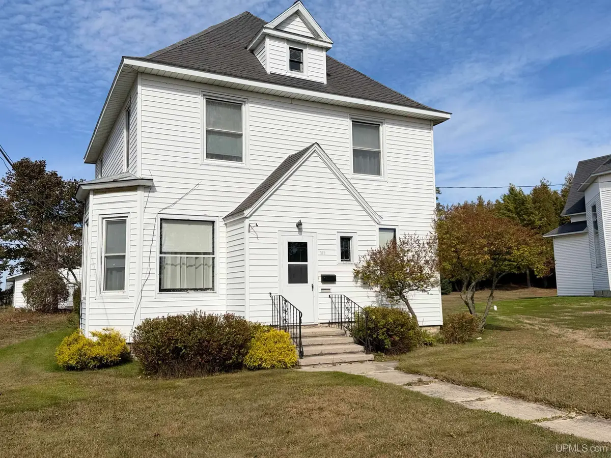 310 Main, Manistique, MI 49854 - #1