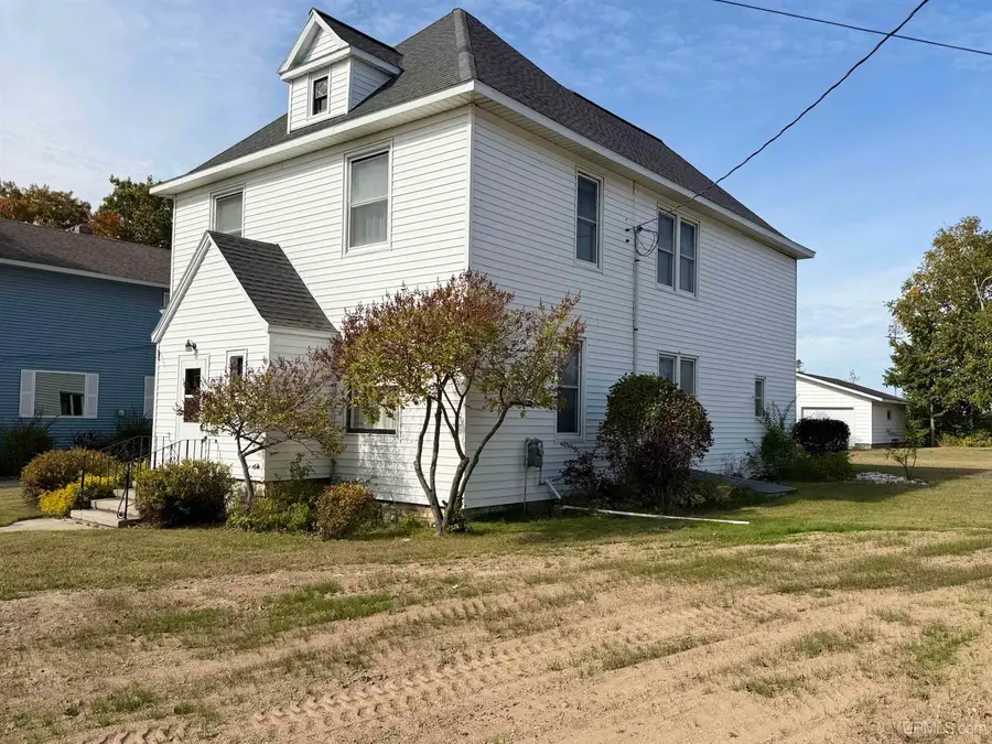 310 Main, Manistique, MI 49854 - #2