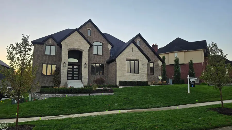 54438 Carrington #110, Shelby, MI 48316 - #3