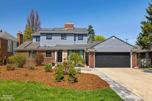 56 Hampton, Grosse Pointe Shores, MI 48236