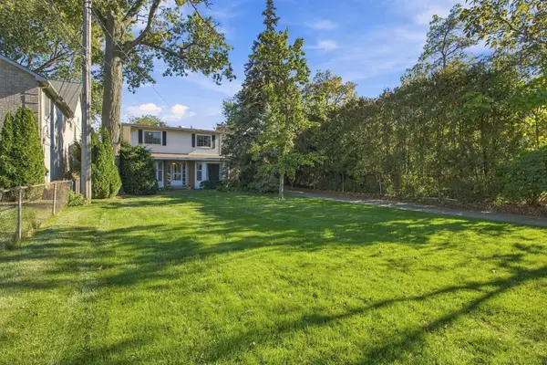33616 Jefferson, Saint Clair Shores, MI 48082