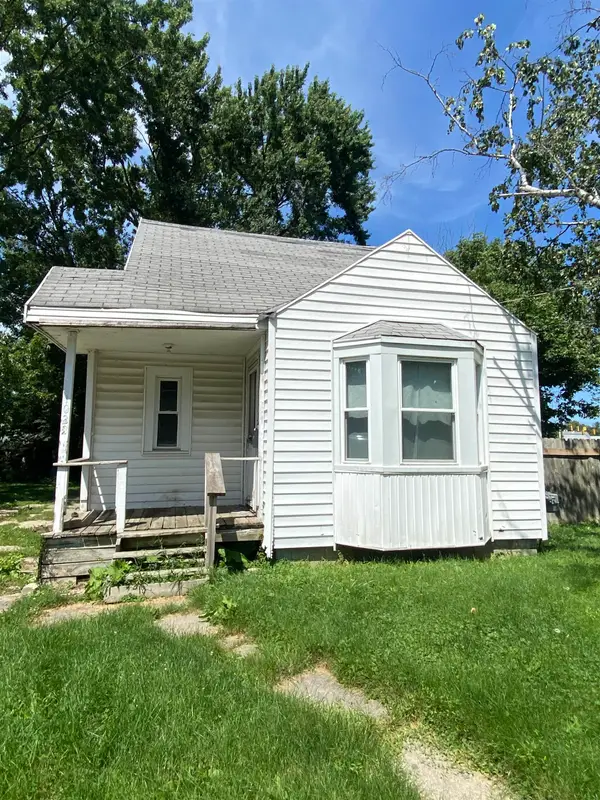 1028 Campbell, Flint, MI 48507