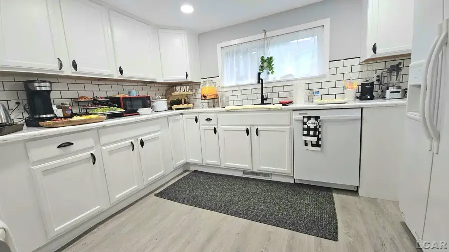 716 Division, Adrian, MI 49221 - #2