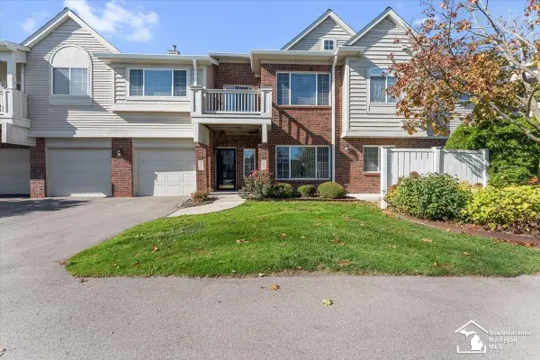 23033 Fairlane #71, Woodhaven, MI 48183