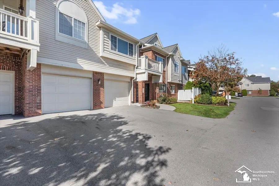 23033 Fairlane #71, Woodhaven, MI 48183 - #3