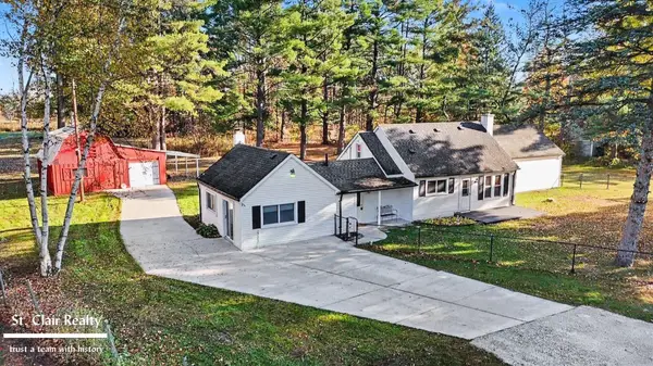 7592 Rattle Run, Columbus, MI 48063