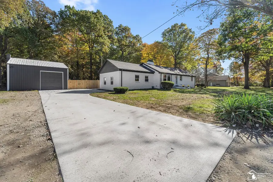 21215 Dickinson, New Boston, MI 48164 - #2