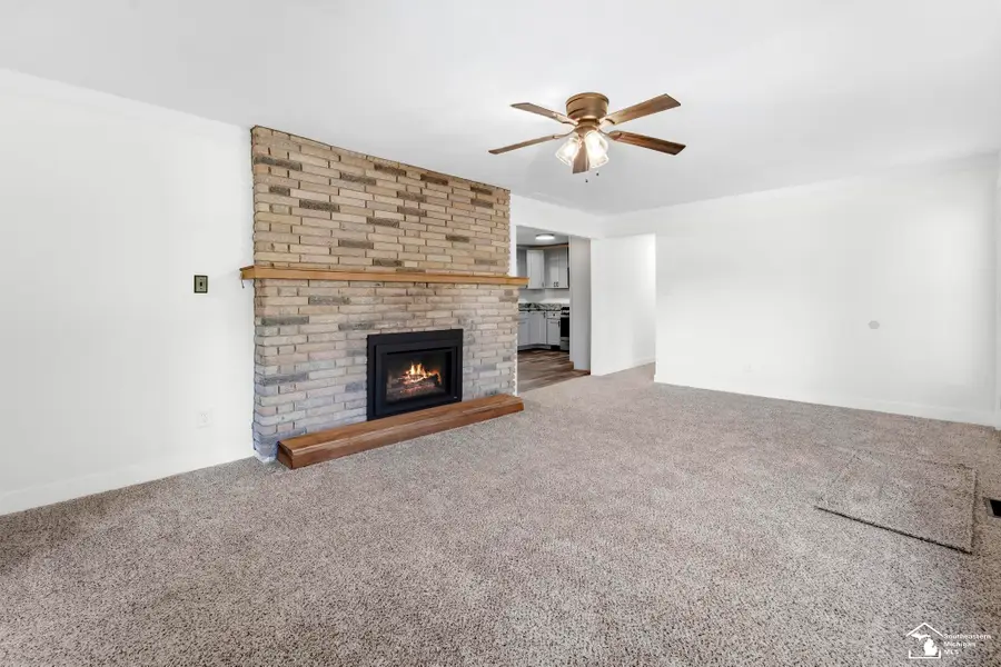 21215 Dickinson, New Boston, MI 48164 - #3