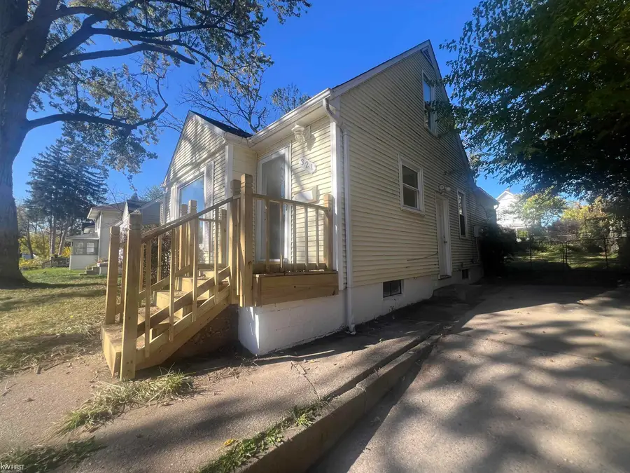 321 Burroughs, Flint, MI 48507 - #3