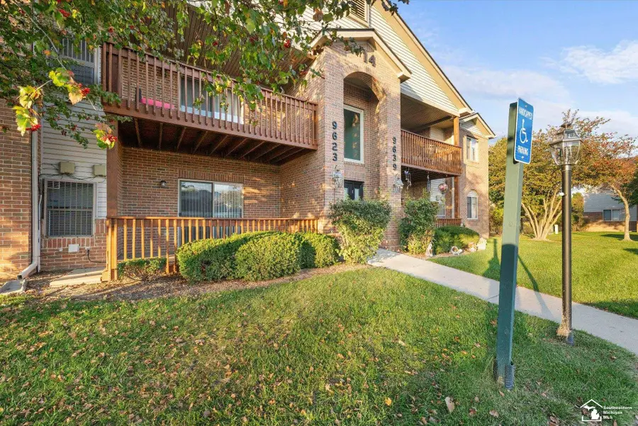 9635 Wildflower, Van Buren Township, MI 48111 - #2