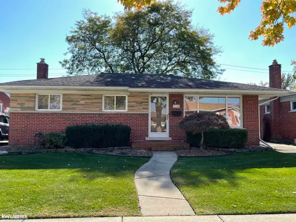 21742 Timberidge, Saint Clair Shores, MI 48082