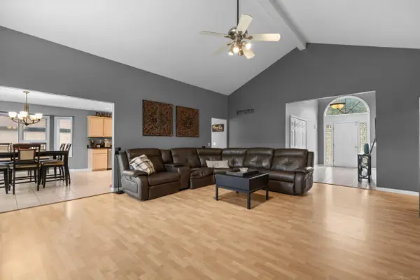 52655 Chestnut Grove, Shelby Twp, MI 48316